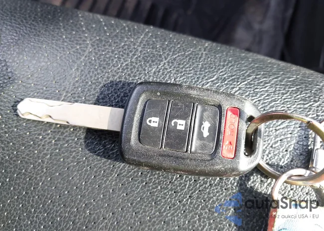 1HGCR2F17HA048181: 41620247