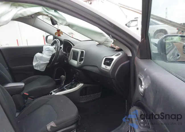 3C4NJDAB3KT723860: 41620272