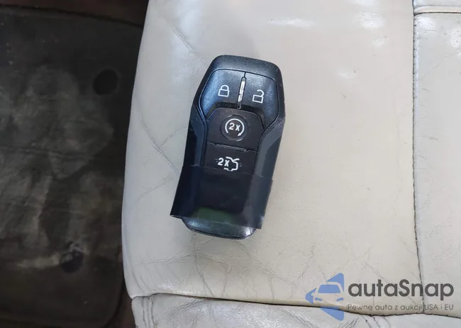 3LN6L2LU1DR822089: 41621924