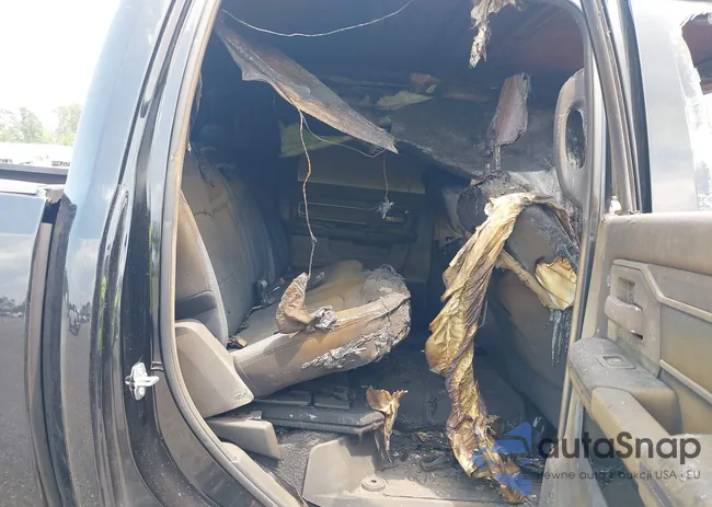 3C6UR5DL6NG281773: 41623774