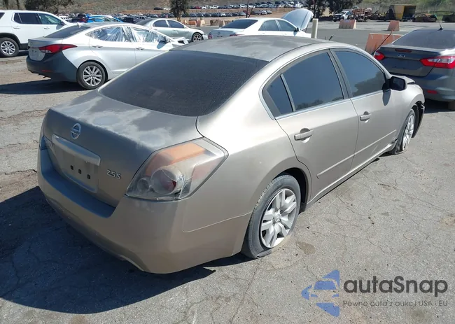 1N4AL2AP0CN431745: 41623865