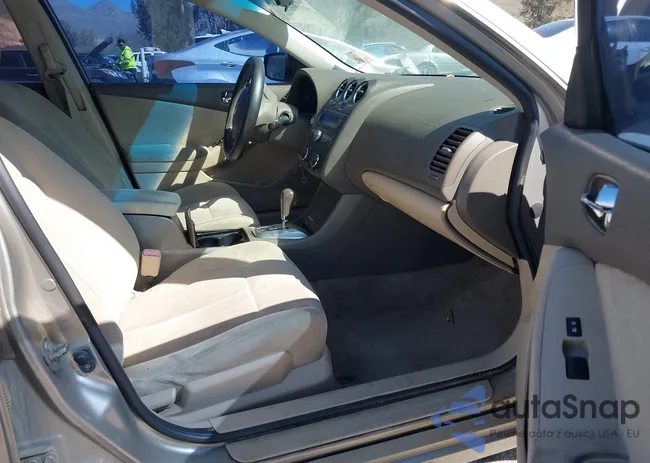 1N4AL2AP0CN431745: 41623865