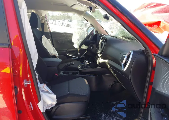 KNDJ23AU1N7182467: 41628704