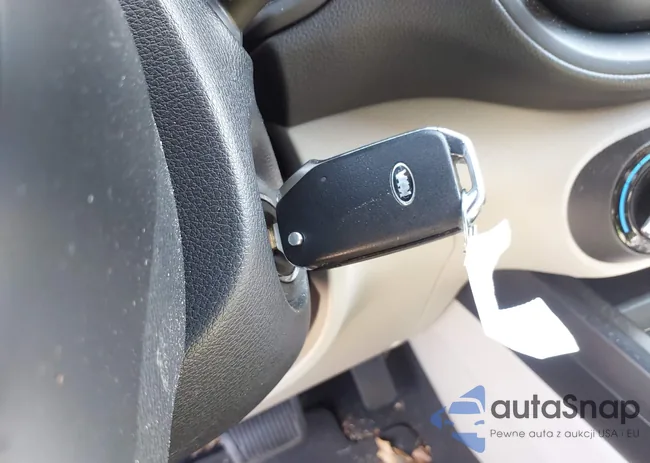 KNDJ23AU0L7700145: 41629005