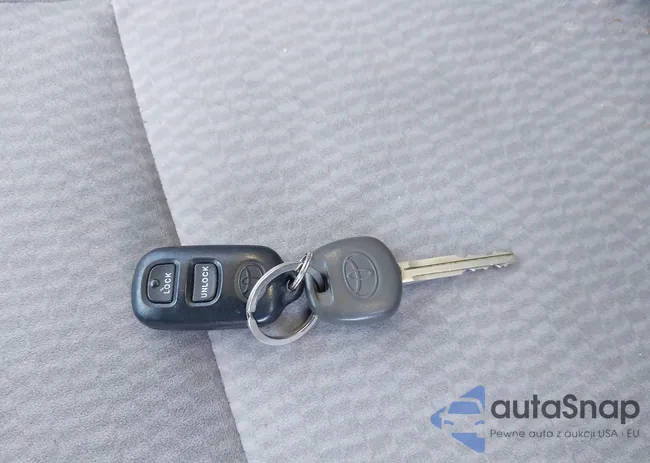 2T1BR30E47C805219: 41628428