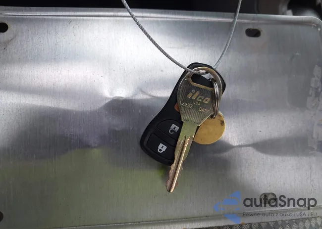 1N6ED27T33C418087: 41630881