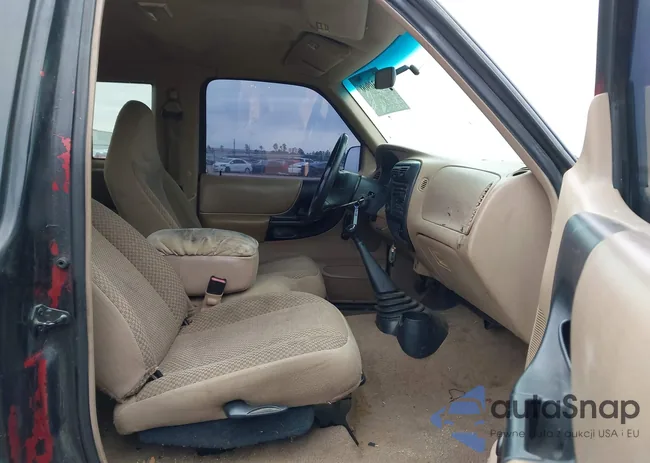 1FTYR14C4WPB61535: 41630900