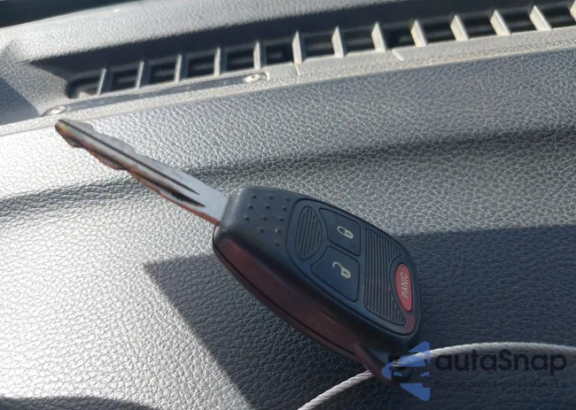 1C4BJWEG2HL552382: 41631092