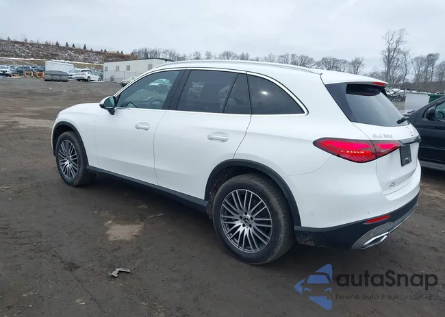 W1NKM4HBXPF029614: 41633136