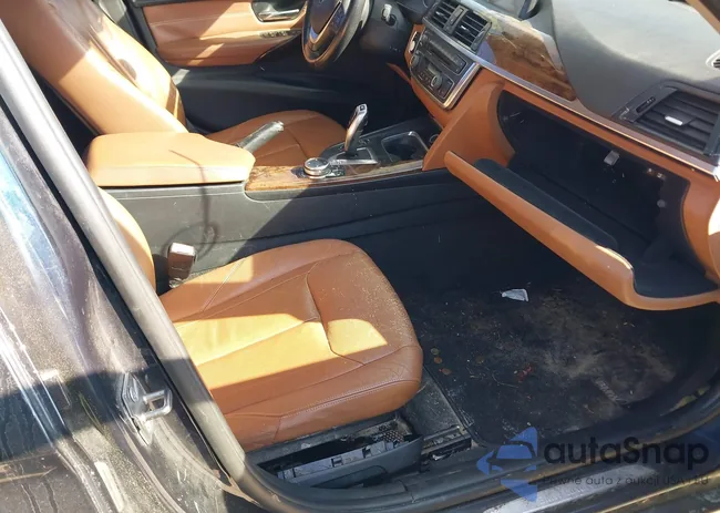 WBA3A9C54EF477943: 41632554