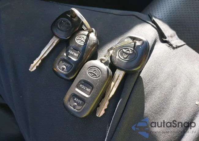 2T1FF22P5YC375558: 41633808