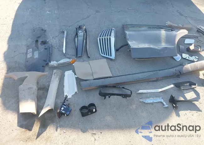 WDDHH8HB0BA218507: 41633875