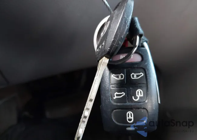 KNDMC233976017784: 41633918