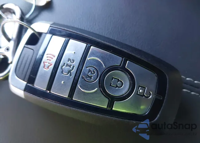 1FA6P8CF0R5414728: 41633983