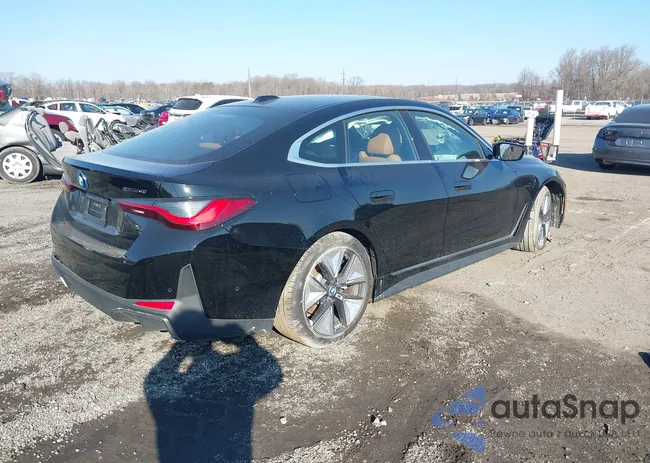 WBY73AW02RFT29049: 41636126