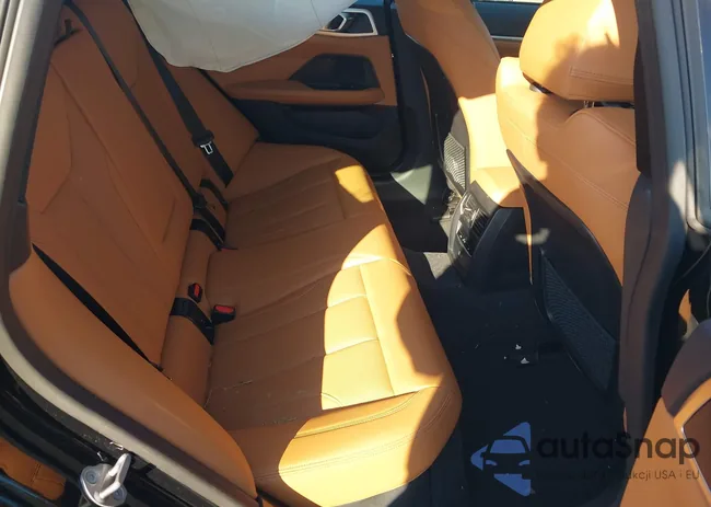 WBY73AW02RFT29049: 41636126