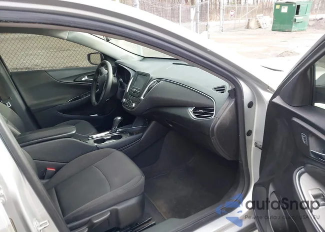 1G1ZE5ST1HF173153: 41638823