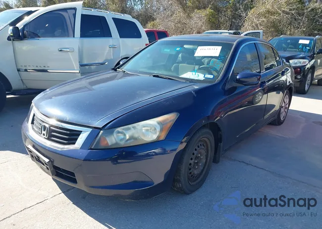 1HGCP2F37AA047268: 41638311