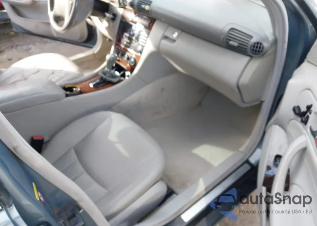 WDBRF54H27A950575: 41640162