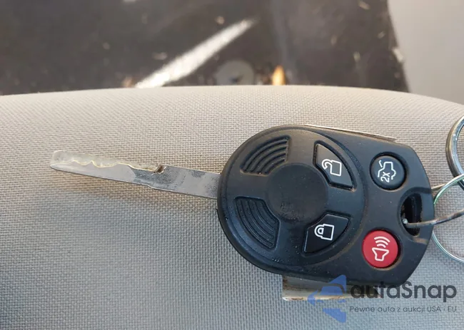 1FADP3F25JL286280: 41639306