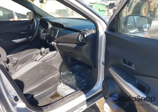 3N1CP5CU5KL498273: 41640307