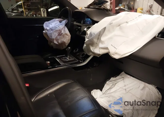 SALZJ2FXXPH210517: 41642884