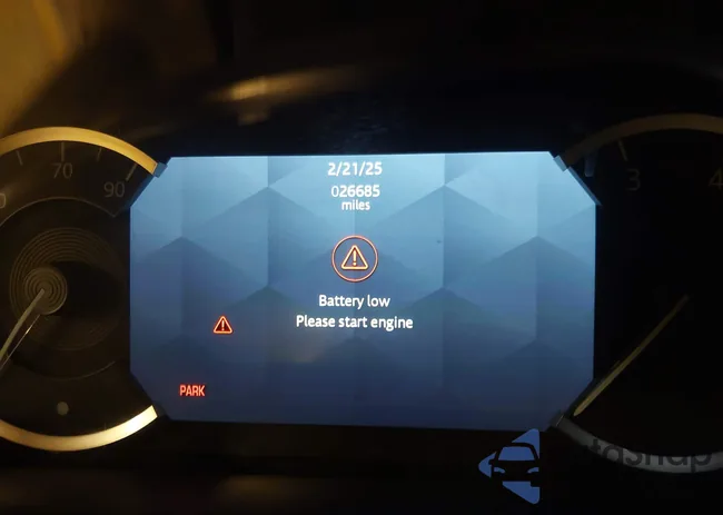 SALZJ2FXXPH210517: 41642884