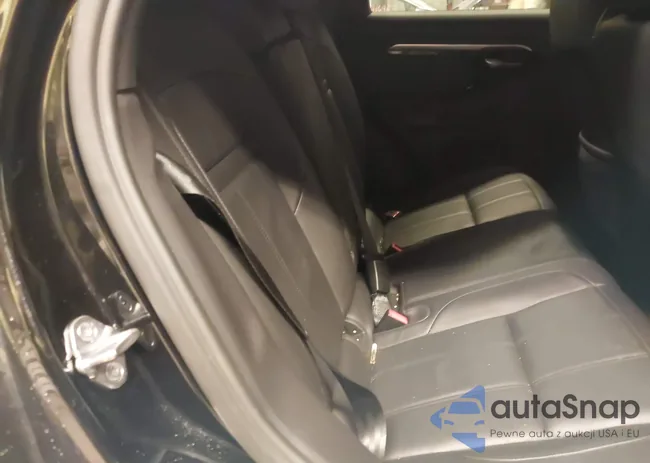 SALZJ2FXXPH210517: 41642884