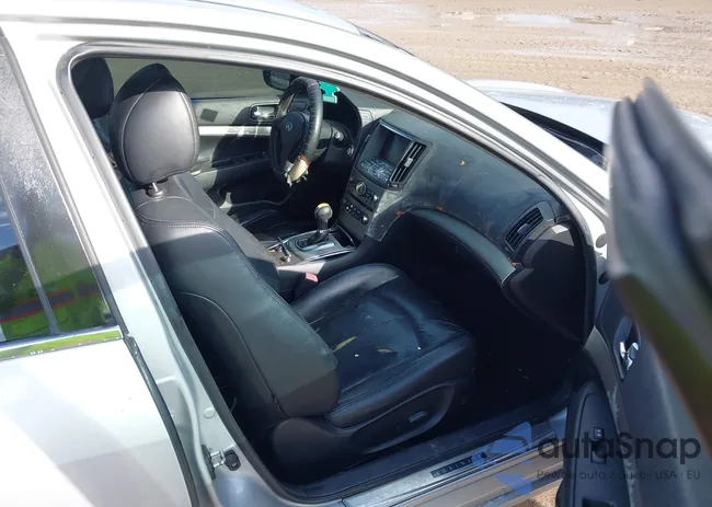 JN1CV6AP5BM300158: 41643726