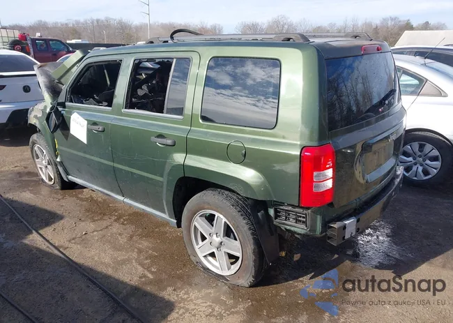 1J8FT28W38D628735: 41643845