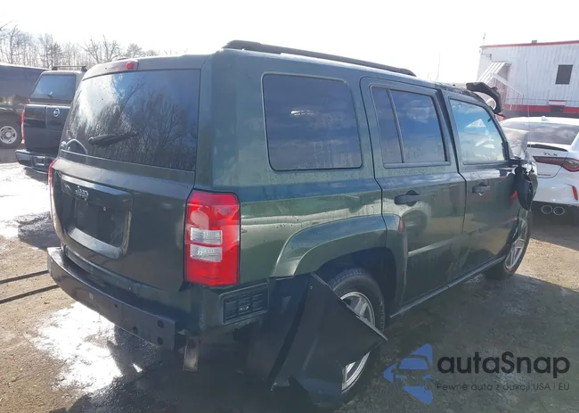 1J8FT28W38D628735: 41643845