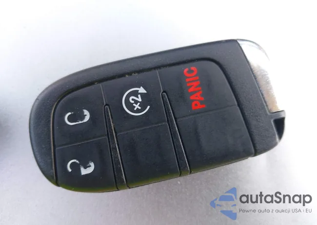 3C4NJCBB1JT125029: 41644443