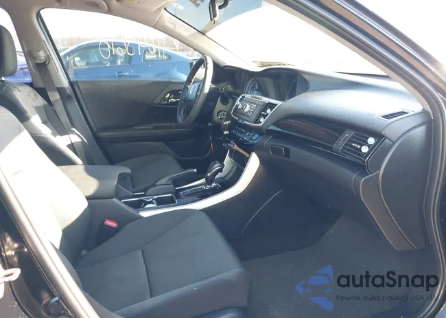 1HGCR2F32GA150407: 41645610