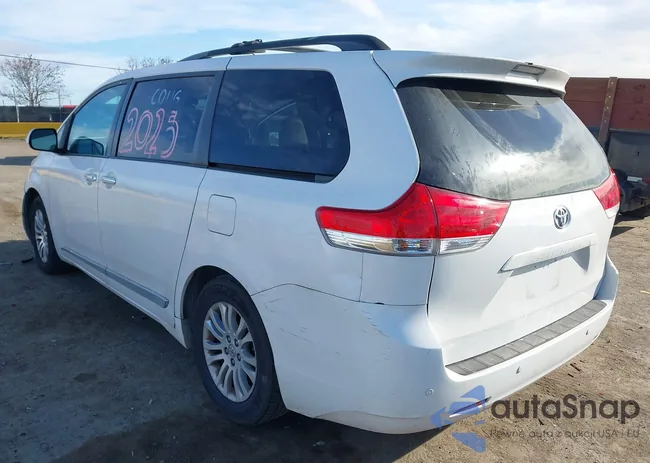 5TDYK3DC8DS324853: 41647704