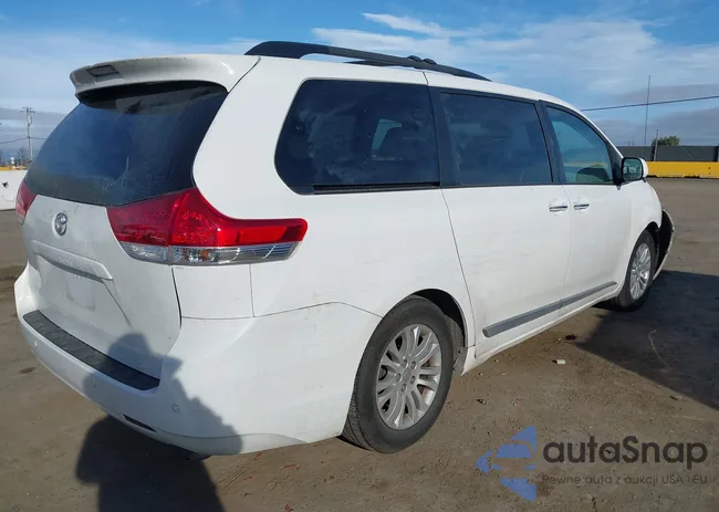 5TDYK3DC8DS324853: 41647704