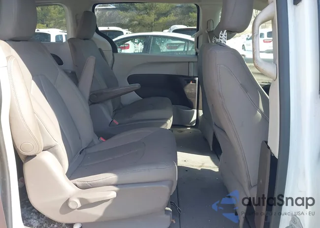 2C4RC1CG8LR279110: 41648890