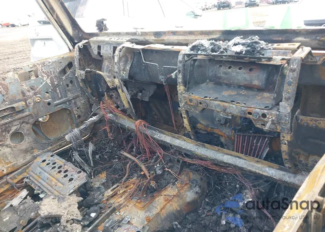 1J4FA49S93P374406: 41648982