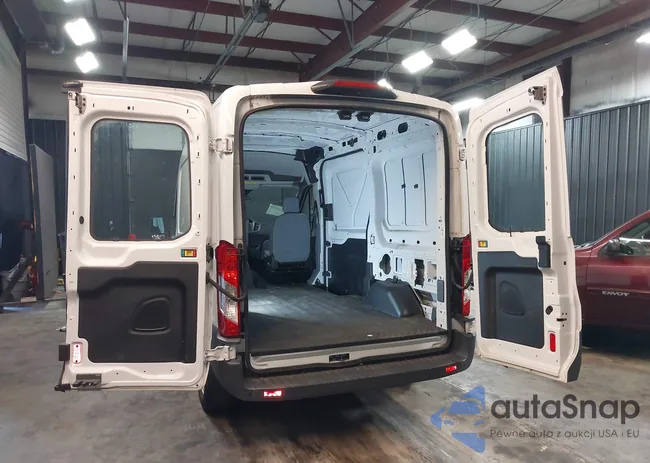 1FTYR1CM7JKB44924: 41650321