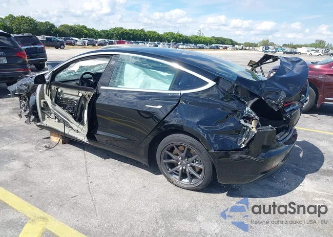 5YJ3E1EB9KF209157: 41651880