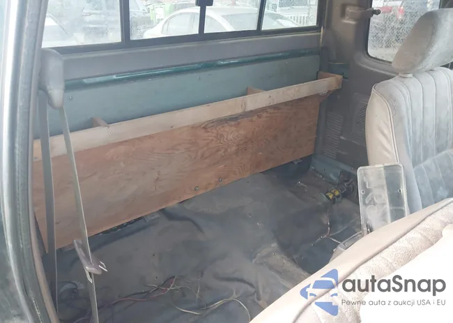 4TAWM72N9YZ649928: 41653161