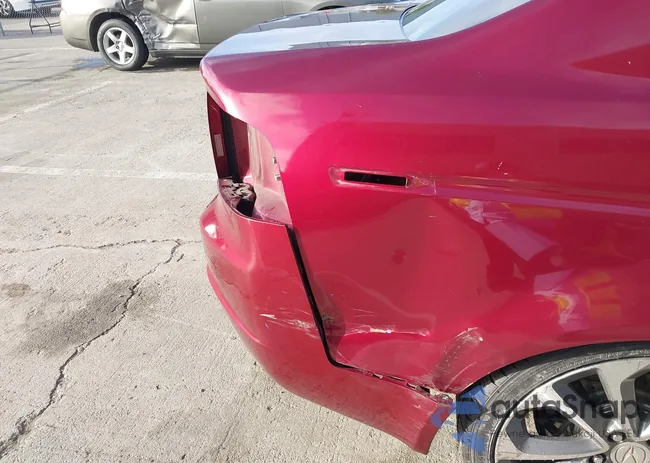 19UUA66226A058996: 41653871