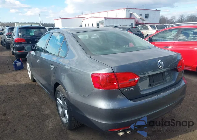 3VW2K7AJXDM240224: 41654032