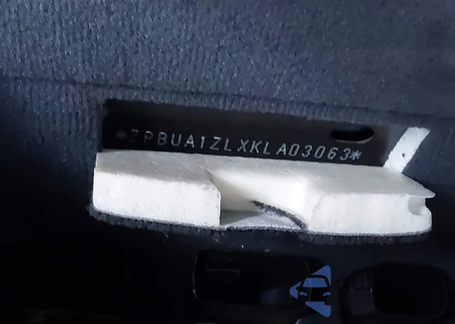 ZPBUA1ZLXKLA03063: 41653328