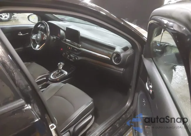 3KPF34ADXME327142: 41654841