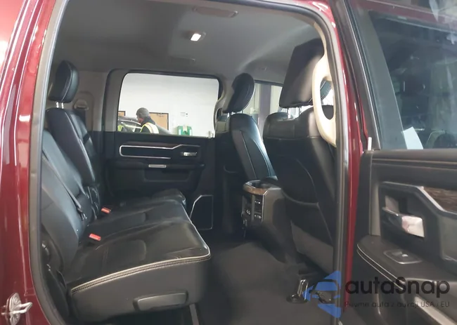 3C6UR5NL0KG520647: 41655315