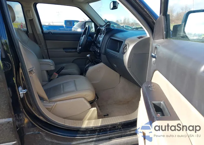 1C4NJRFB8GD671256: 41656765