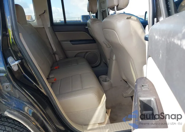 1C4NJRFB8GD671256: 41656765