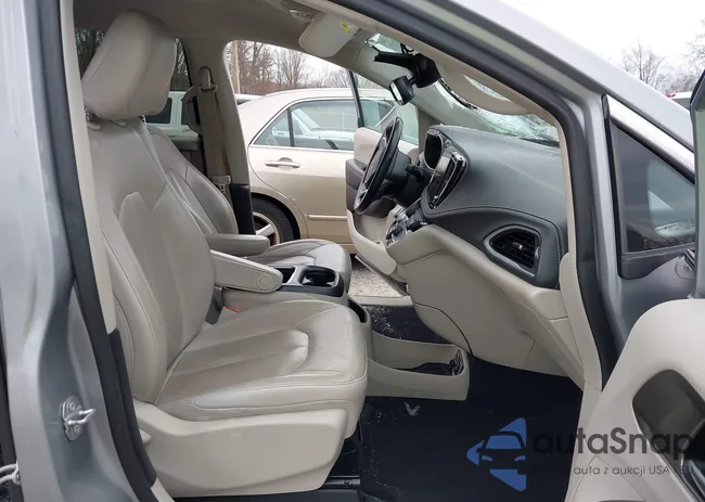 2C4RC1BG3MR542543: 41657073