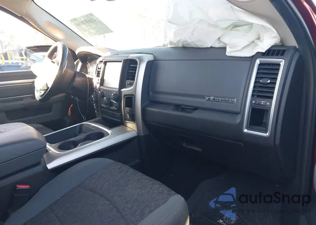 1C6RR7GG7JS218622: 41657660