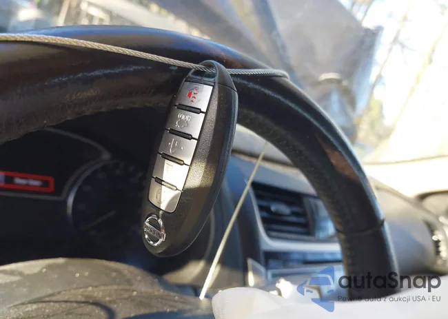 1N4AL3AP5JC252275: 41661984